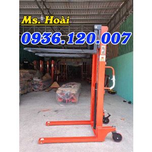 xe nâng tay cao 2 tấn